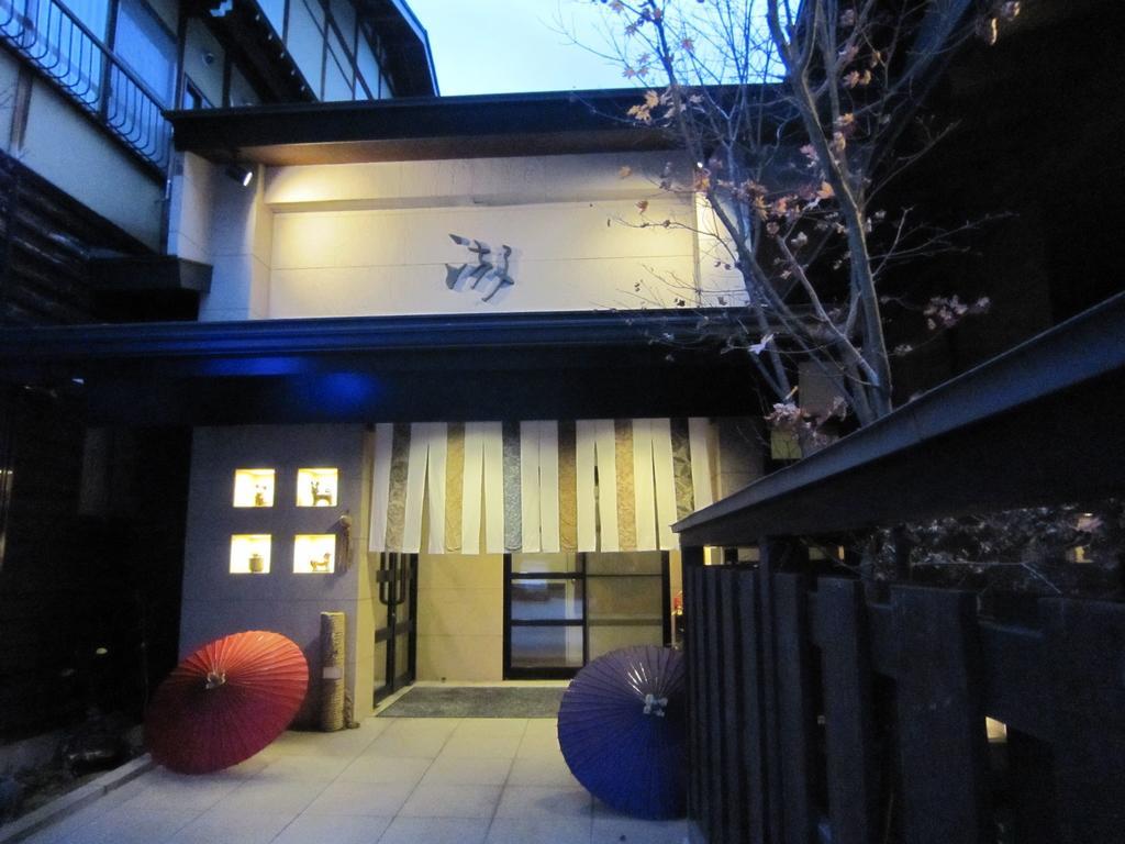 Ryokan Kutsuroginoya Yuu Takayama  Exterior foto